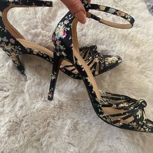 Ankle strap floral heels